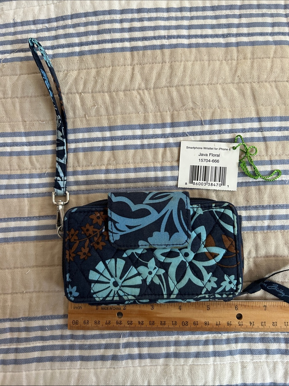 Vera Bradley - Java Floral Quilted Wristlet 
EUC